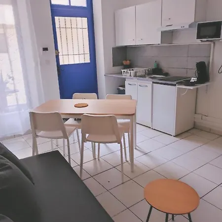 Appartement Cosy En Centre Centre-Ville . . . Nîmes Buitenkant foto